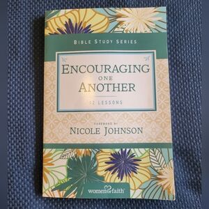 WOMEN'S CHRISTIAN BIBLE STUDY Encouraging One Another from Women of Faith